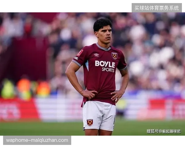 曼联将中场引援锁定为夏窗首要目标,正就费尔南德斯的转会与西汉姆联展开博弈 曼联将中场引援锁定为夏窗首要目标,正就费尔南德斯的转会与西汉姆联展开博弈